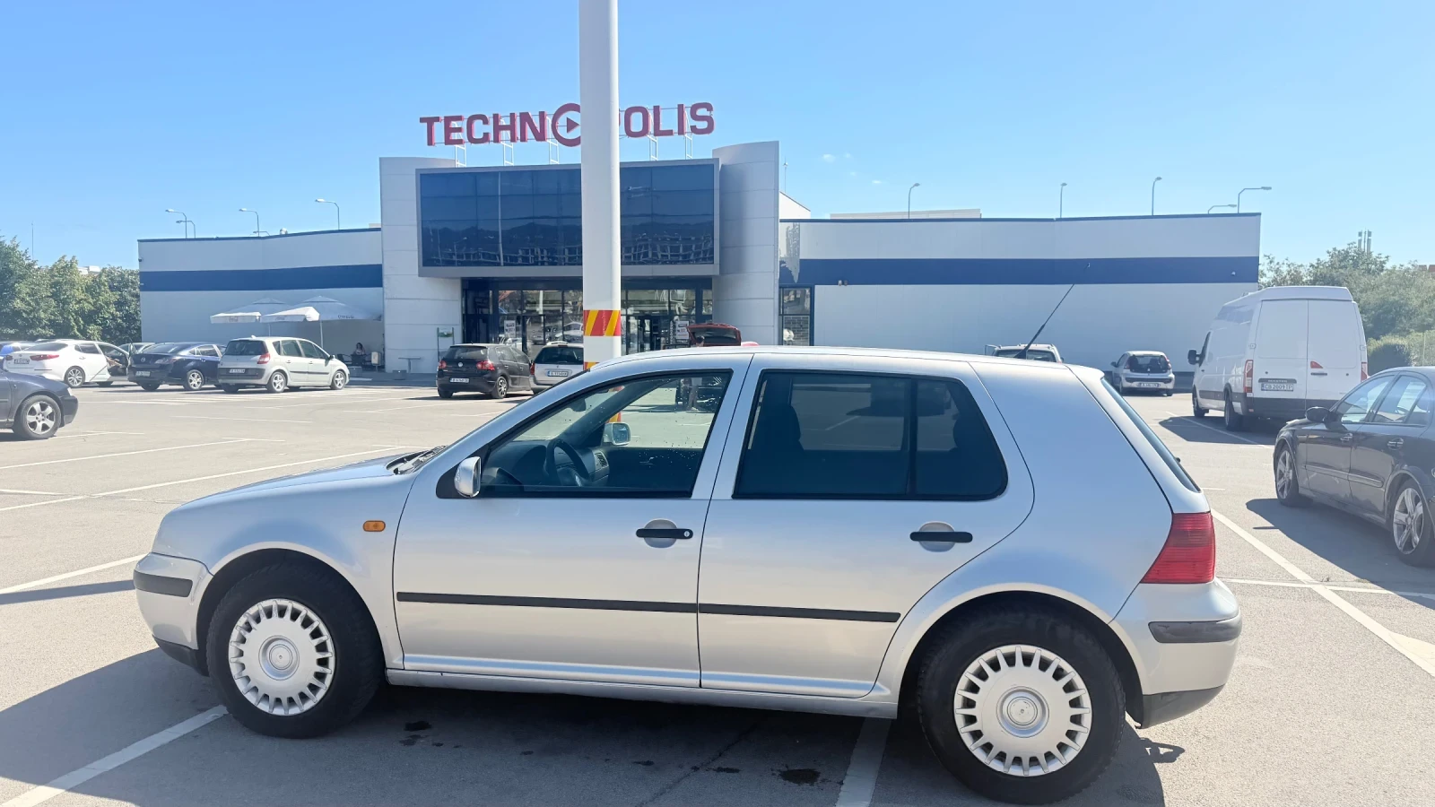 VW Golf 1.9 Tdi 90кс AGR, снимка 6 - Автомобили и джипове - 56020109