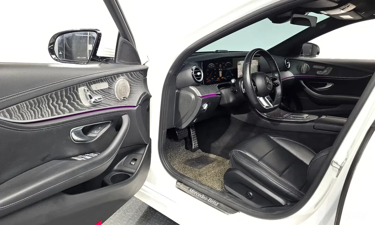 Mercedes-Benz E 350 AMG* LINE* 4MATIC* BURMESTER* ОБДУХВАНЕ* ДИСТРОНИК, снимка 5 - Автомобили и джипове - 56246129