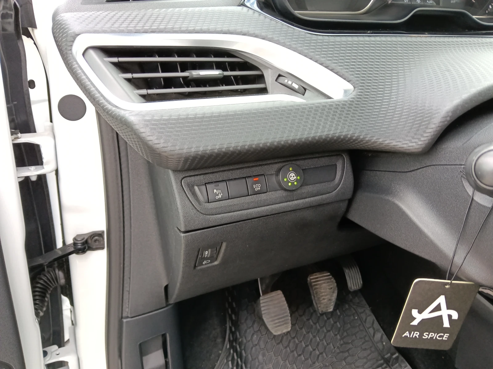 Peugeot 2008 Газова уредба, снимка 11 - Автомобили и джипове - 56381797