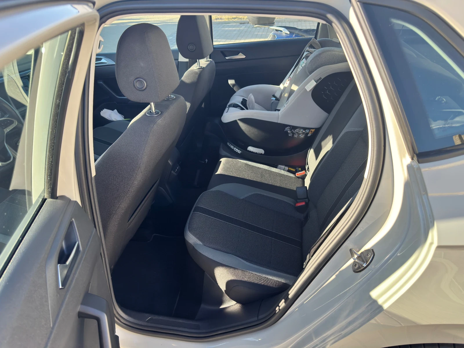 VW Polo VI DSG Facelift, снимка 12 - Автомобили и джипове - 56404030