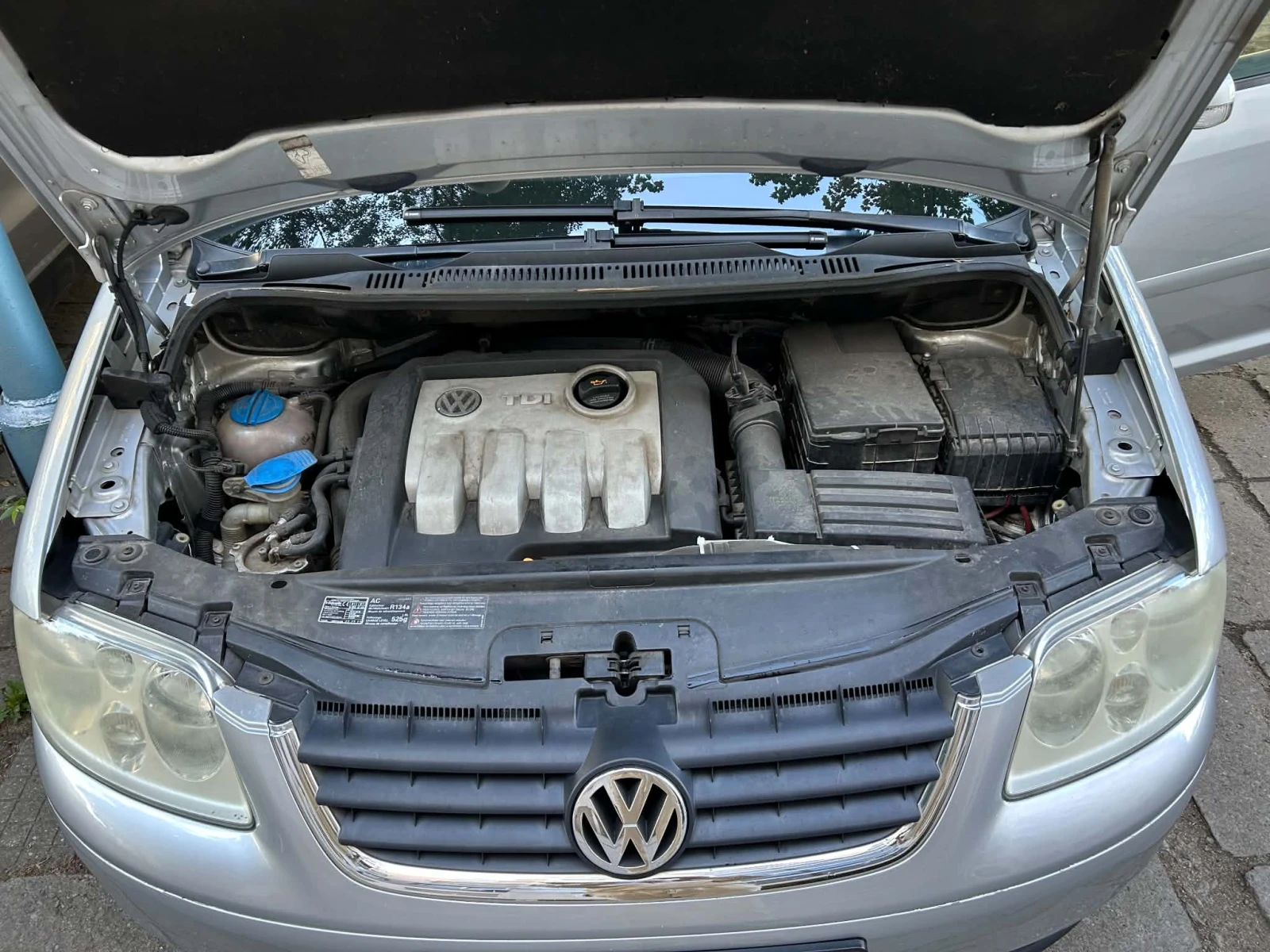 VW Touran, снимка 11 - Автомобили и джипове - 56423249