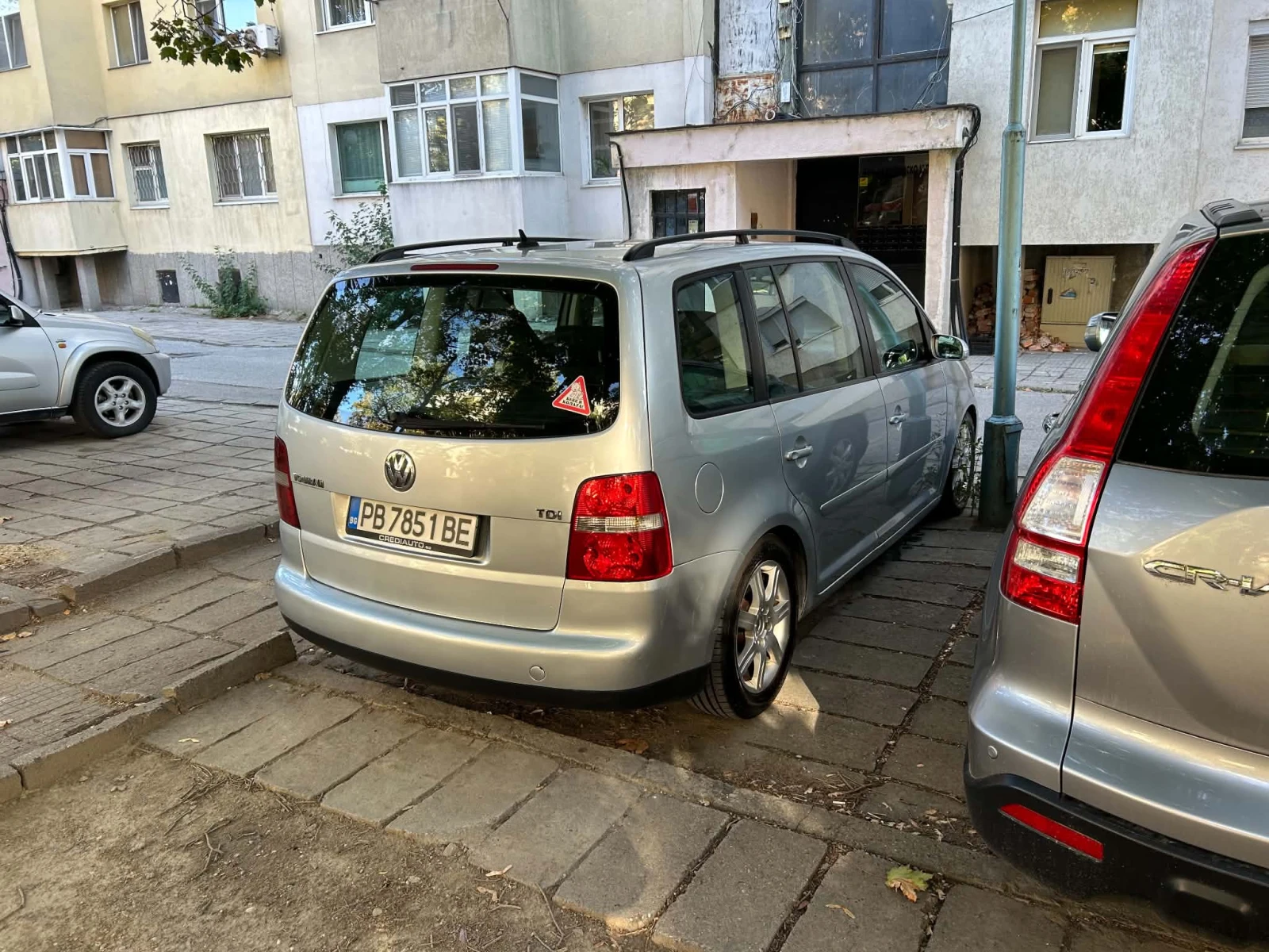 VW Touran, снимка 10 - Автомобили и джипове - 56423249