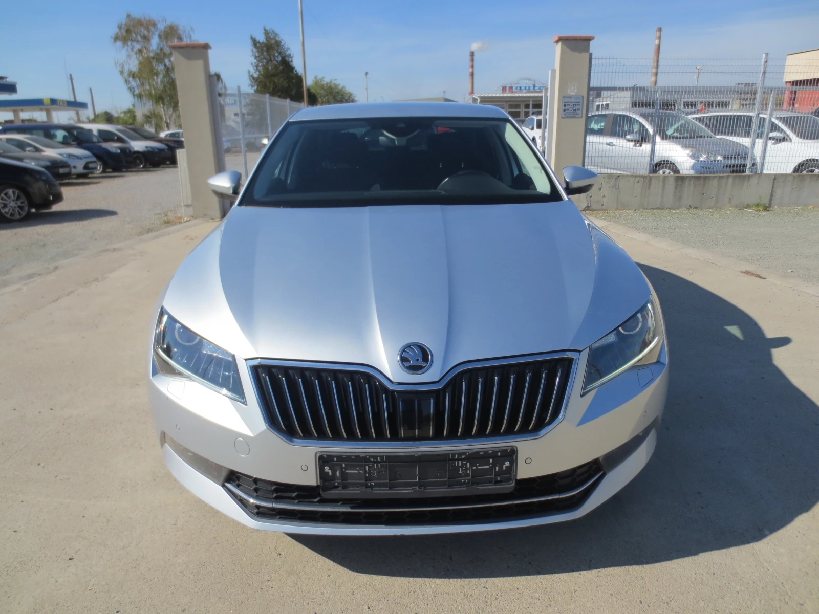 Skoda Superb 2.0 TDI , снимка 2 - Автомобили и джипове - 56426486