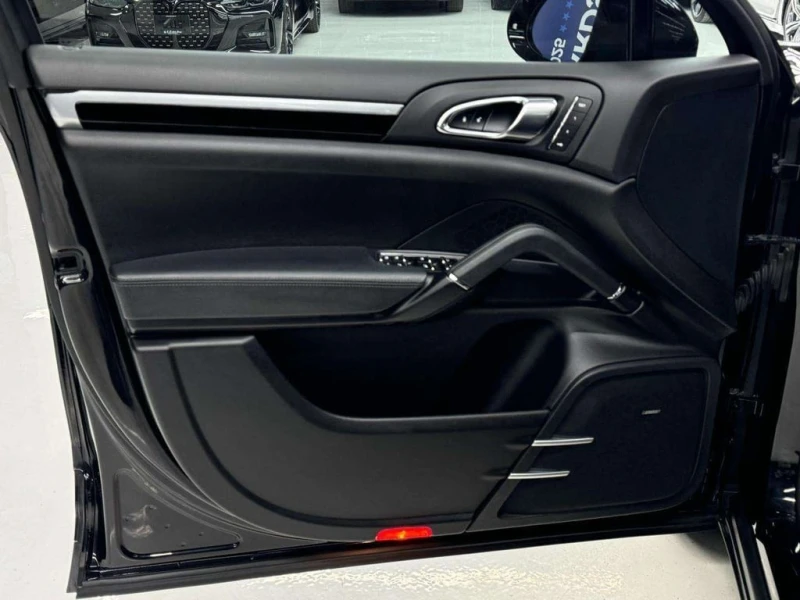 Porsche Cayenne * CARFAX * БЕЗ ПЪРВОНАЧАЛНА ВНОСКА, снимка 6 - Автомобили и джипове - 52848582