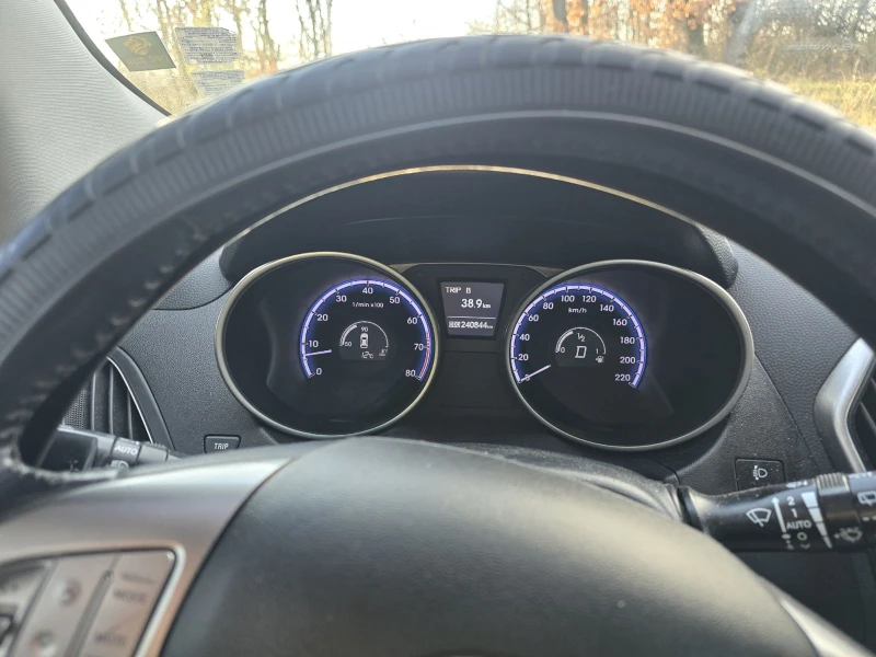 Hyundai IX35, снимка 9 - Автомобили и джипове - 52851329