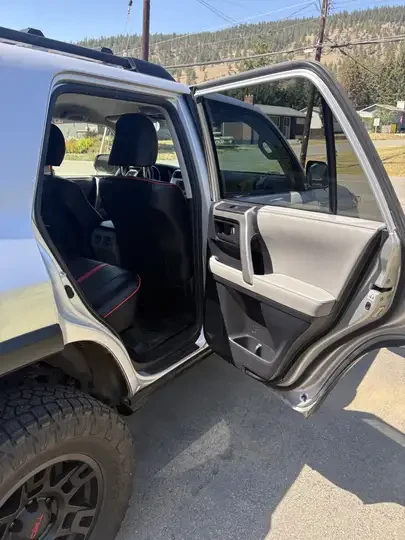 Toyota 4runner 4WD 4dr V6 SR5, снимка 9 - Автомобили и джипове - 55472337