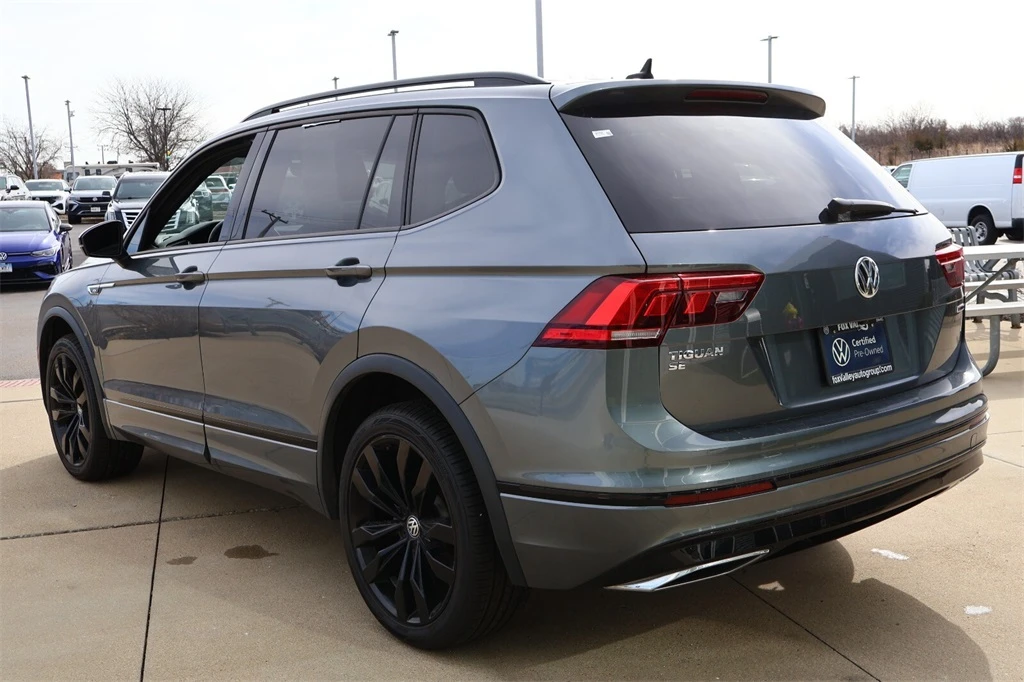 VW Tiguan 2.0T SE R-Line Black - изображение 4