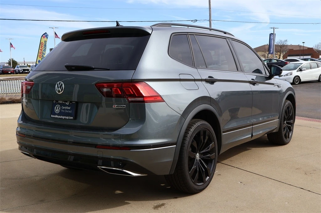 VW Tiguan 2.0T SE R-Line Black - изображение 3