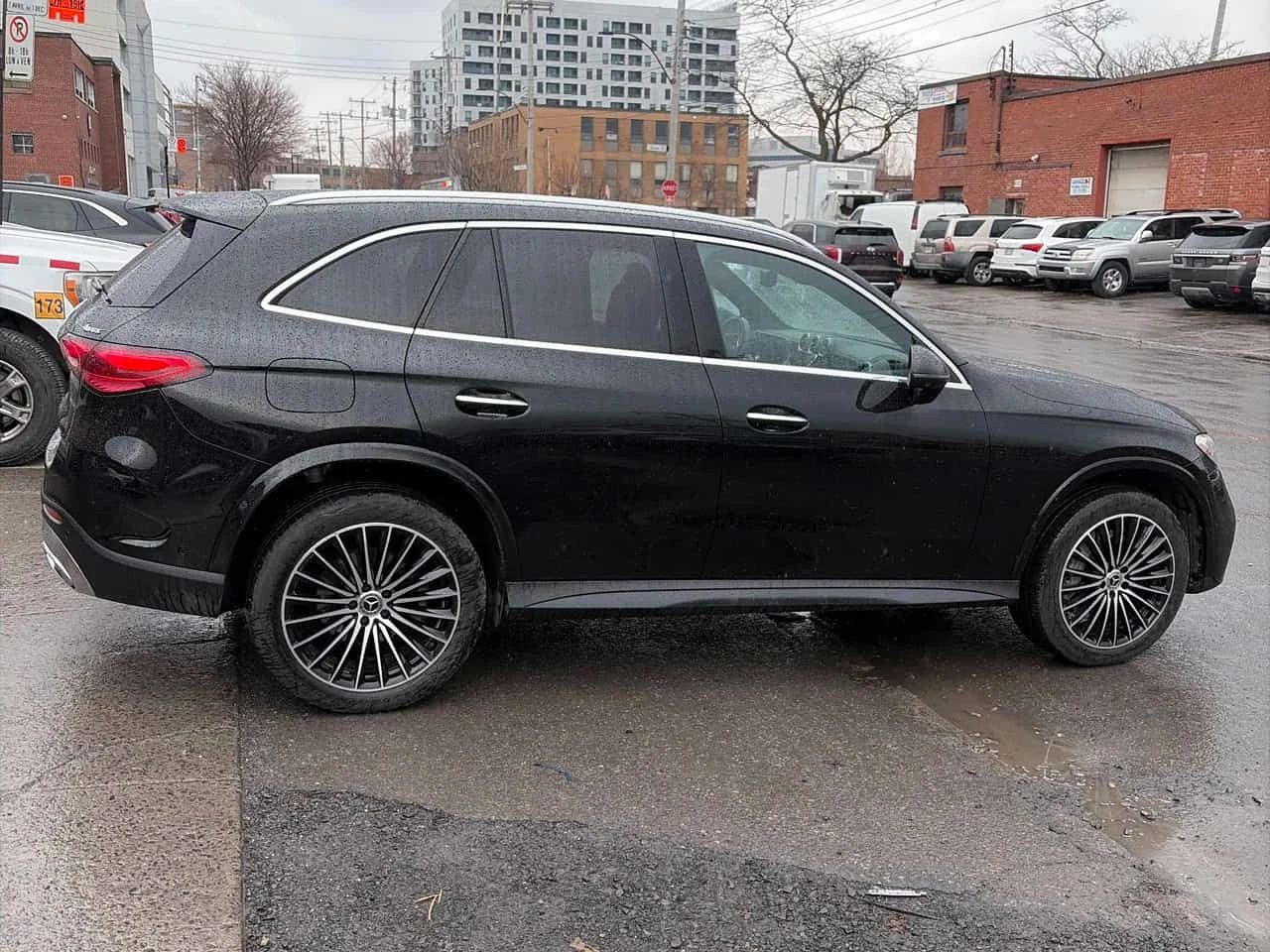 Mercedes-Benz GLC 300 CARFAX, снимка 3 - Автомобили и джипове - 54278775