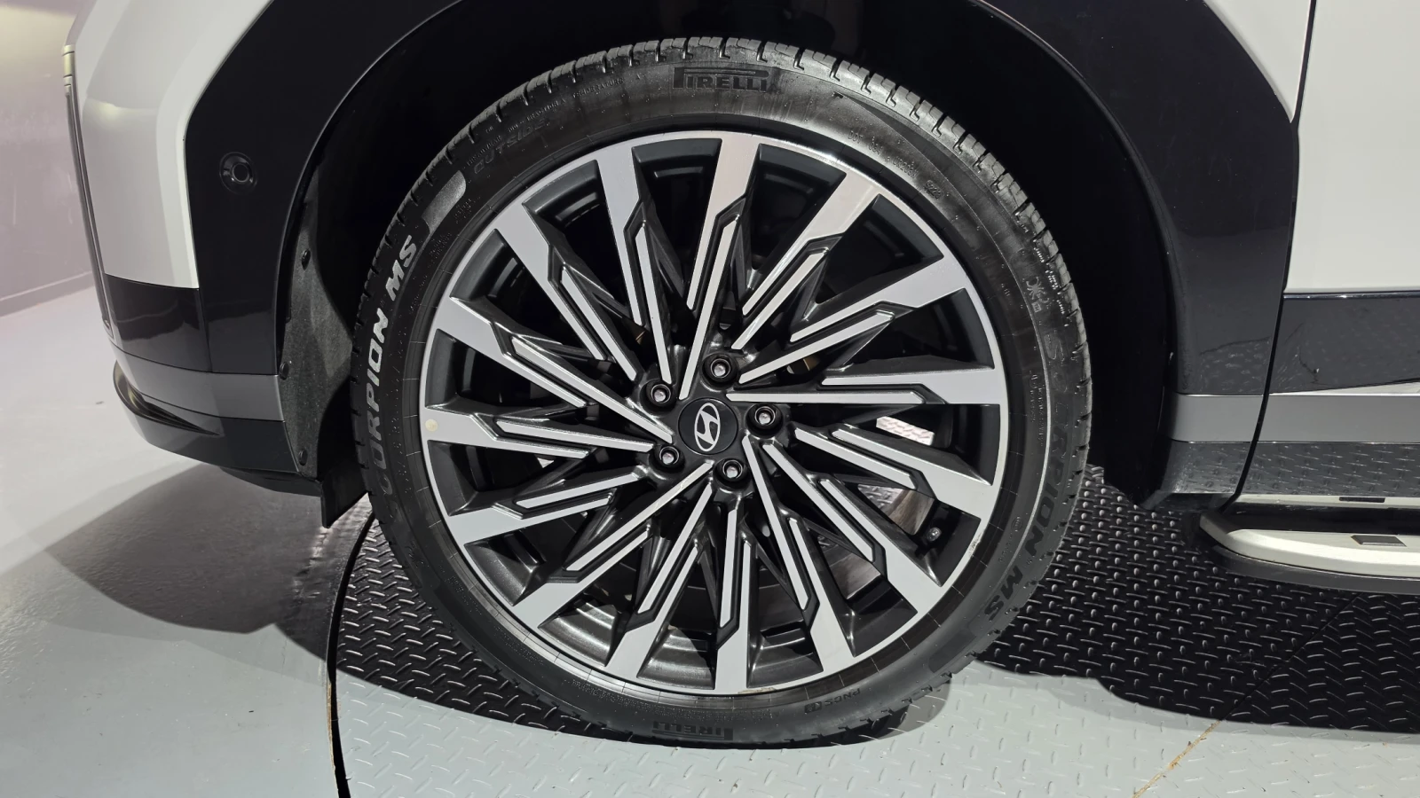 Hyundai Santa fe 2.5T Calligraphy* МАСАЖ* HUD* 360* КРАЙНА ЦЕНА, снимка 5 - Автомобили и джипове - 55323597