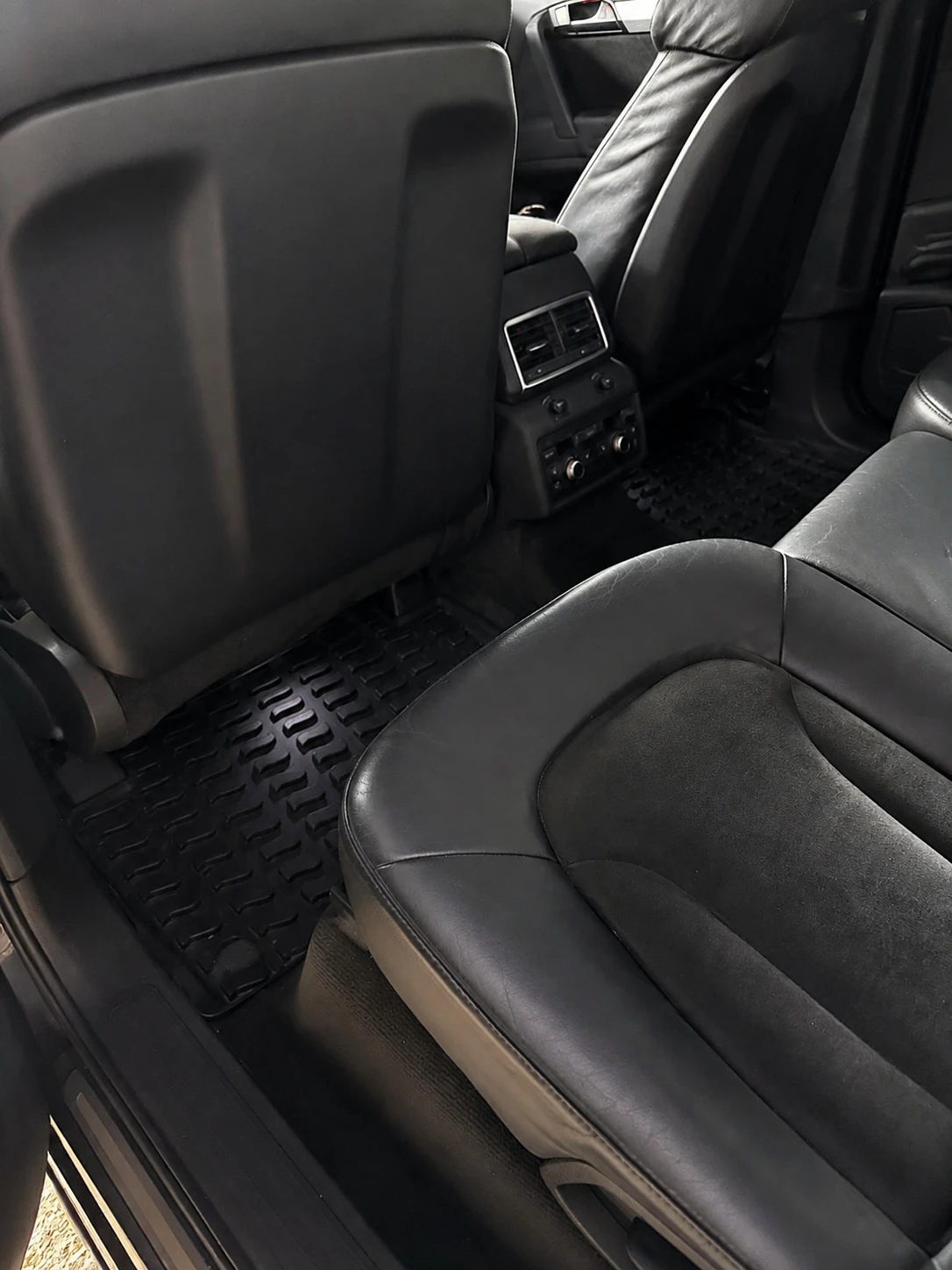 Audi Q7, снимка 2 - Автомобили и джипове - 55941872