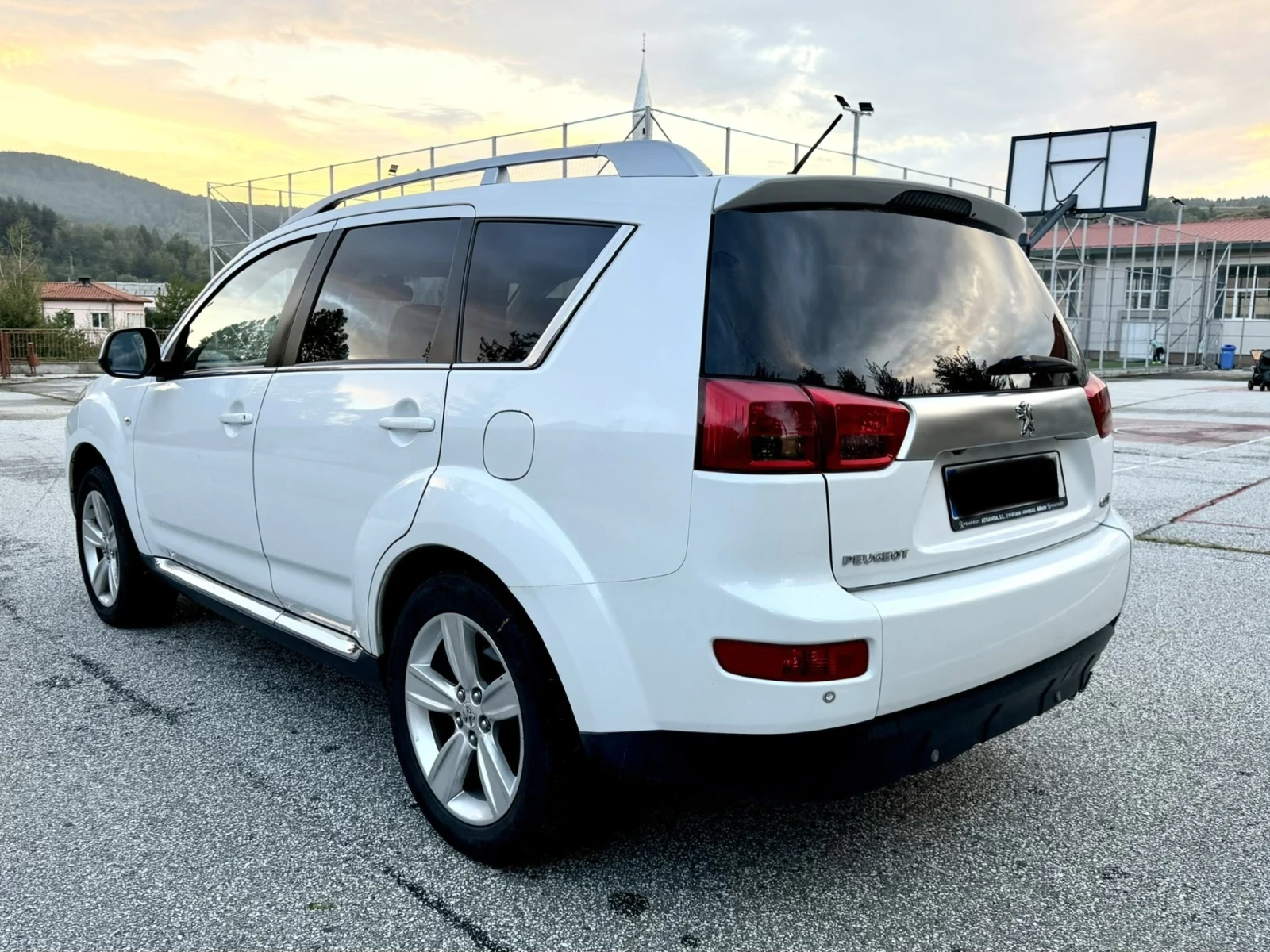 Peugeot 4007 2.2 165 автомат 7 места, снимка 7 - Автомобили и джипове - 56019284