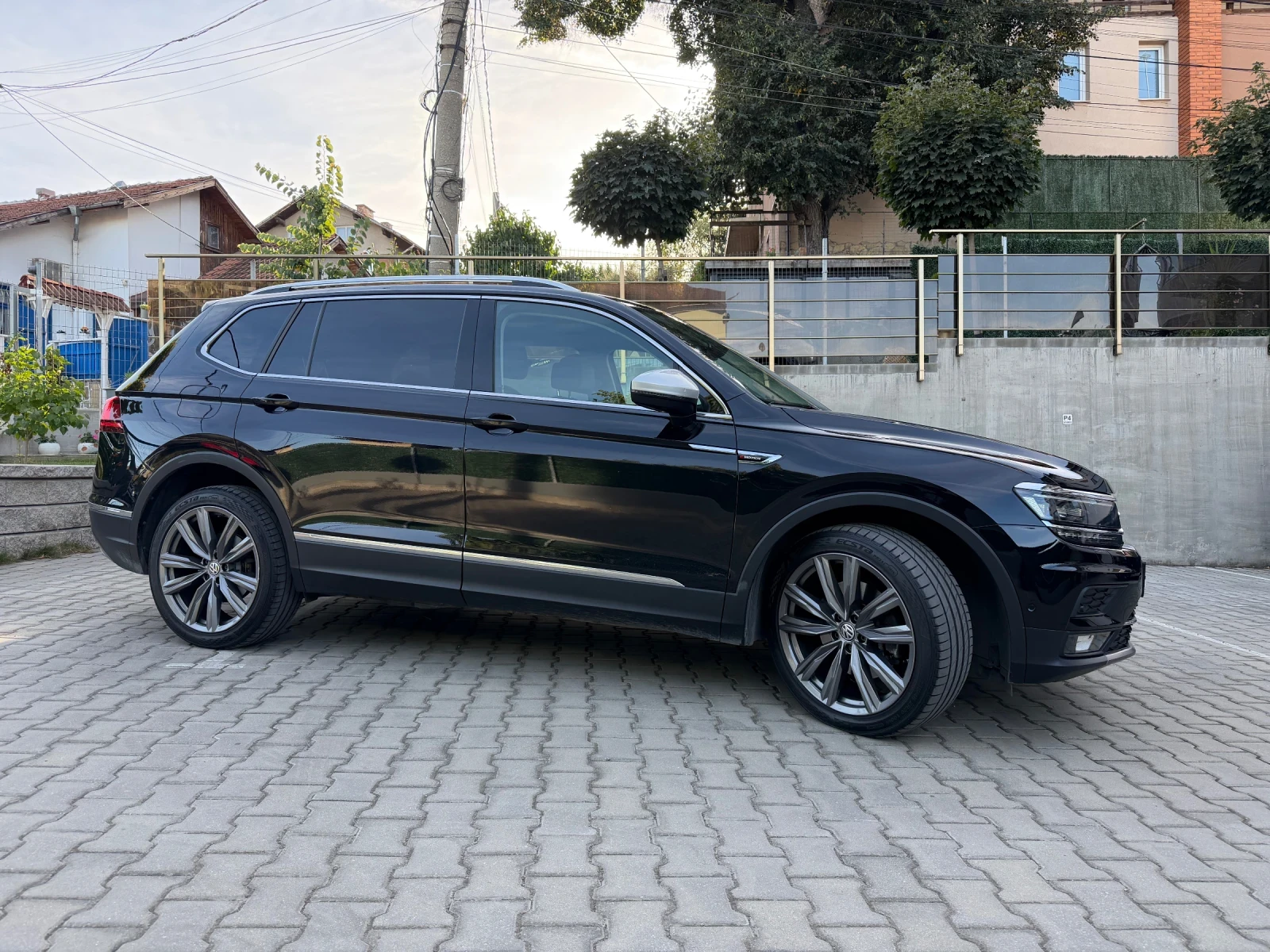 VW Tiguan Allspace, снимка 2 - Автомобили и джипове - 56328976