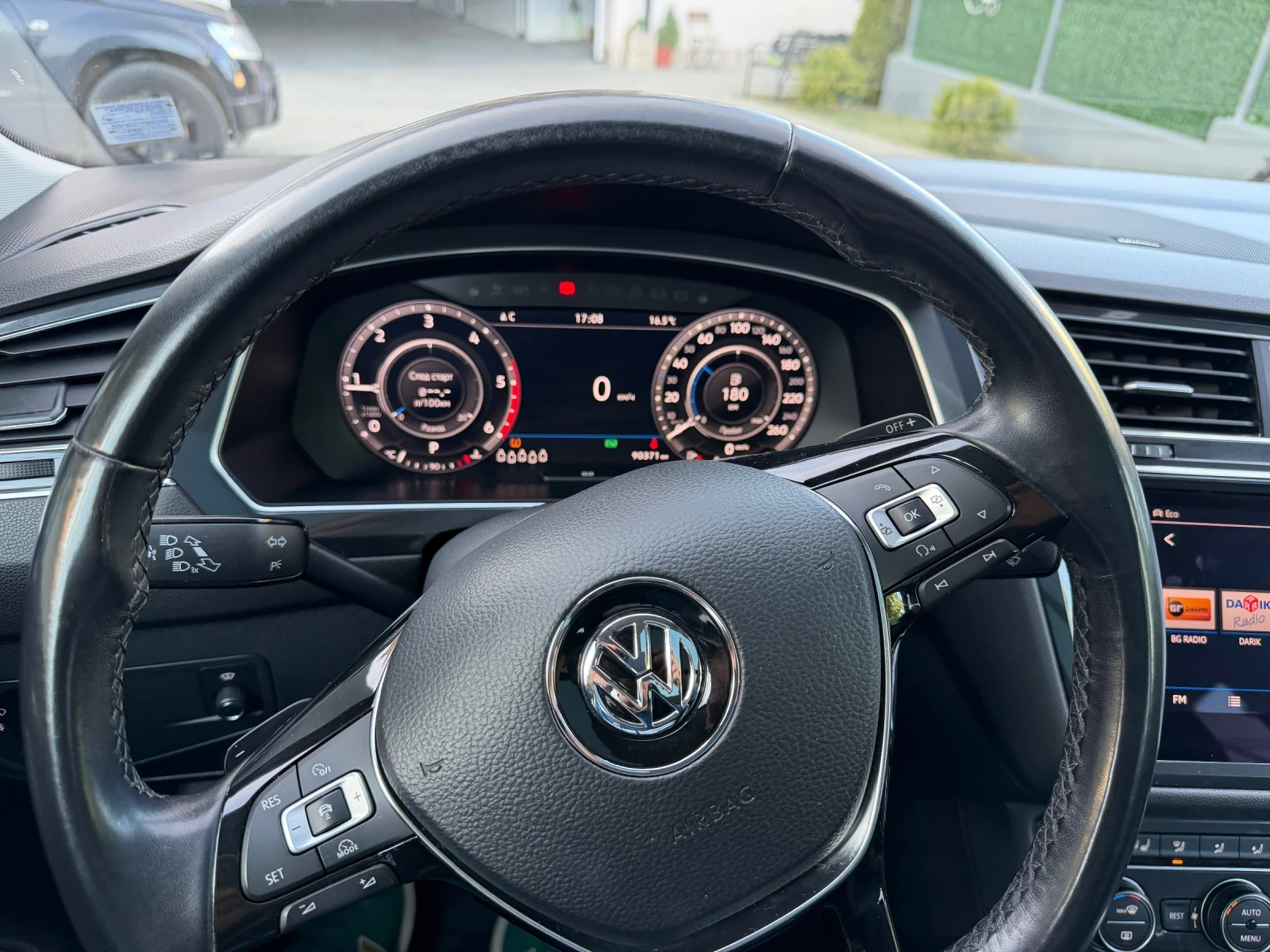 VW Tiguan Allspace, снимка 8 - Автомобили и джипове - 56328976