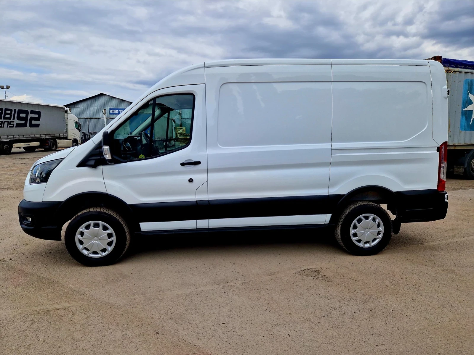 Ford Transit Е, , 68kw...8500km!!!! SWISS, , ГАРАНЦИОНЕН, снимка 4 - Бусове и автобуси - 55405855