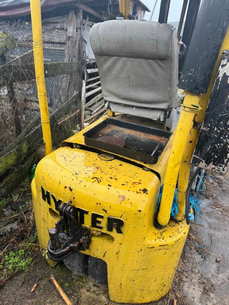 Мотокар Hyster Дизелов, снимка 2 - Индустриална техника - 52996428