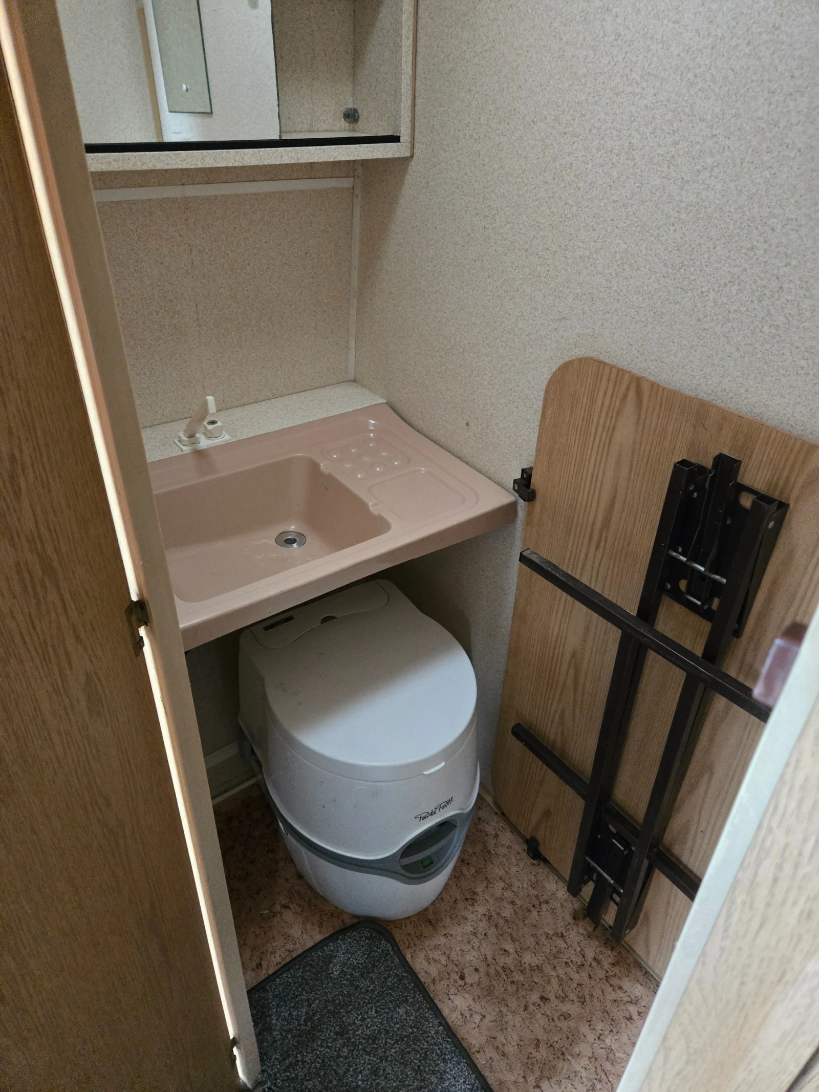 Каравана Alpine SPRITE, снимка 17 - Каравани и кемпери - 54226344