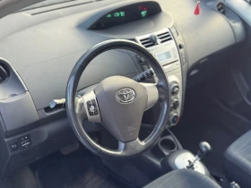 Toyota Yaris Автомат, снимка 7