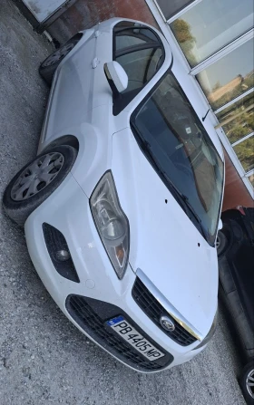 Ford Focus 1.6 TDCi, снимка 2
