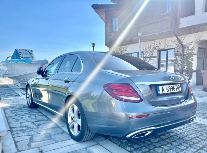 Mercedes-Benz E 220, снимка 7 - Автомобили и джипове - 47591747