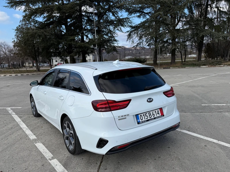 Kia Ceed 1.6///Face-Lift///Navi///Кожа///, снимка 6 - Автомобили и джипове - 48976063