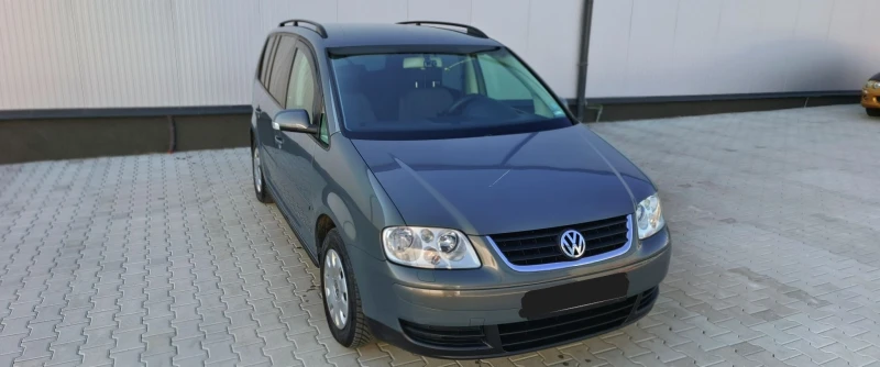 VW Touran, снимка 4 - Автомобили и джипове - 49089324