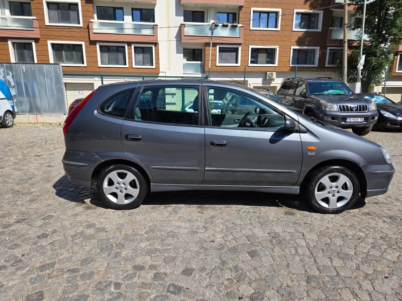 Nissan Almera tino, снимка 2 - Автомобили и джипове - 52032257
