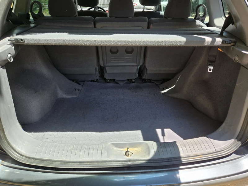 Nissan Almera tino, снимка 7 - Автомобили и джипове - 52032257