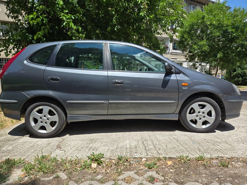 Nissan Almera tino, снимка 8 - Автомобили и джипове - 52032257