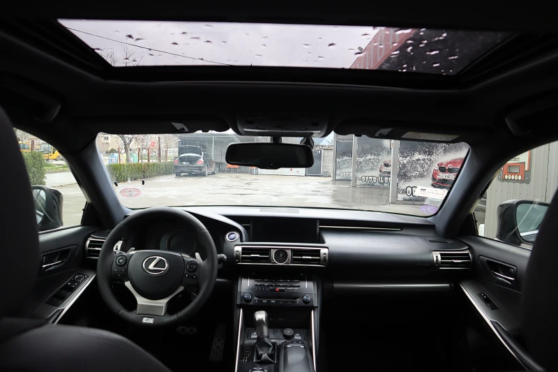 Lexus IS 300 IS300H F-Sport, снимка 11 - Автомобили и джипове - 52405464