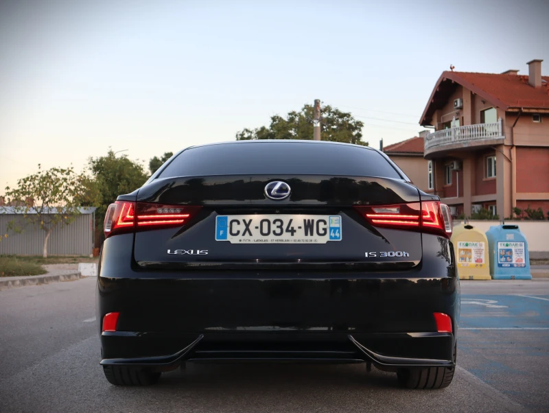Lexus IS 300 IS300H F-Sport, снимка 5 - Автомобили и джипове - 52405464