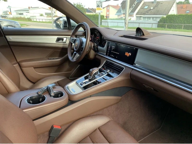 Porsche Panamera 4S, снимка 9 - Автомобили и джипове - 52627823