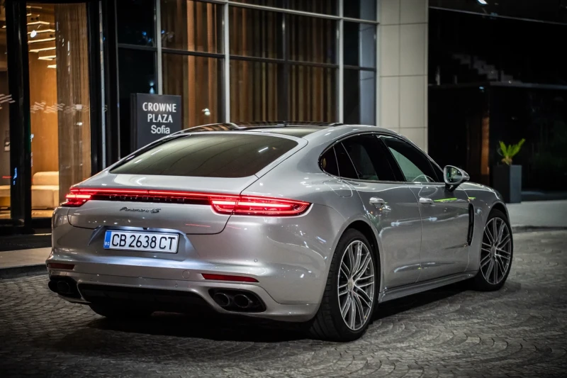Porsche Panamera 4S, снимка 6 - Автомобили и джипове - 52627823