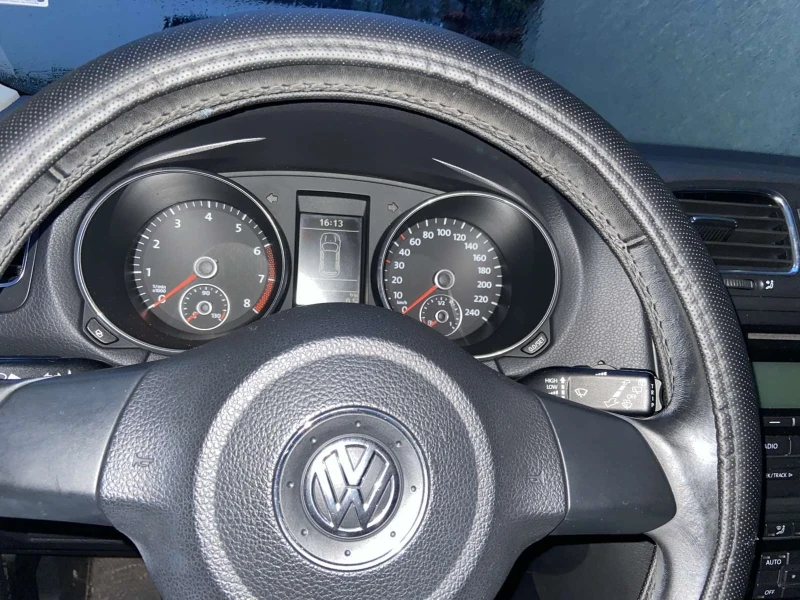 VW Golf 1.4 122 к.с, снимка 7 - Автомобили и джипове - 52676306