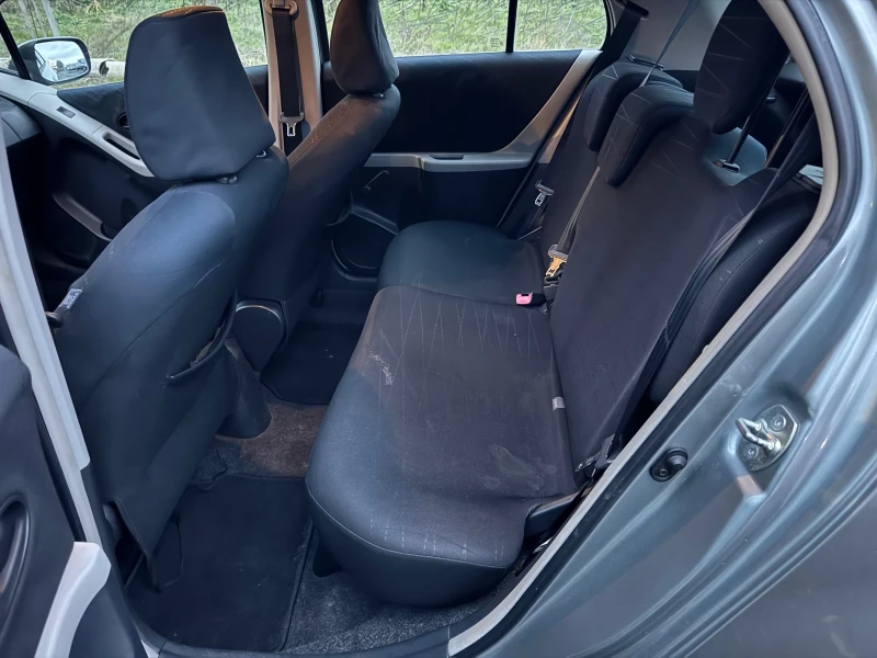 Toyota Yaris, снимка 8 - Автомобили и джипове - 53434291