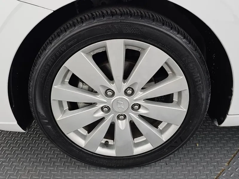 Hyundai Elantra 1.6 SMART, снимка 5 - Автомобили и джипове - 55217213