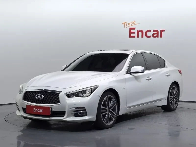 Infiniti Q50 Premium 2.2 Дизел