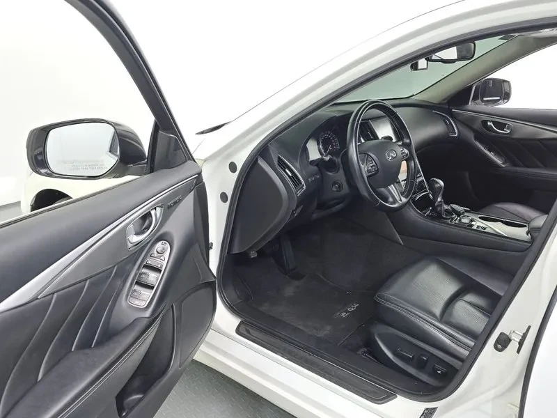 Infiniti Q50 Premium 2.2 Дизел, снимка 9 - Автомобили и джипове - 55440010