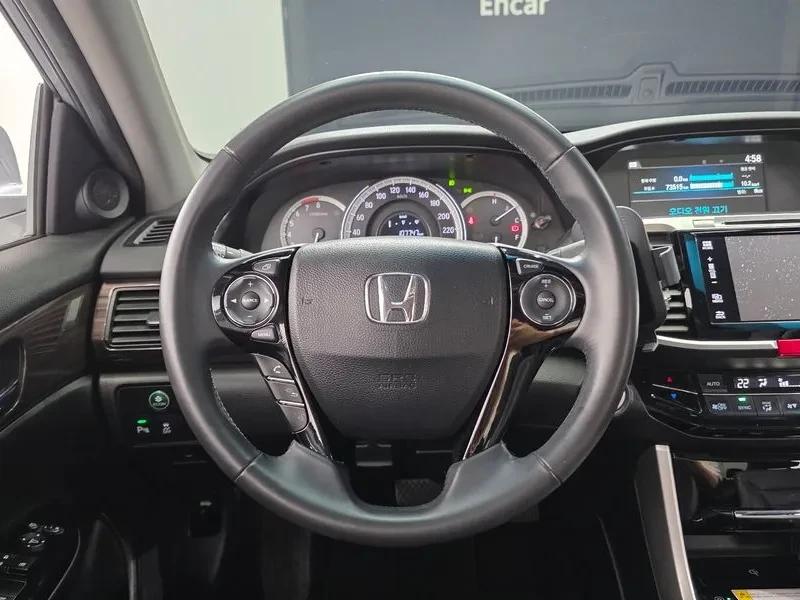 Honda Accord 2.4 9Th Generation, снимка 13 - Автомобили и джипове - 55920820