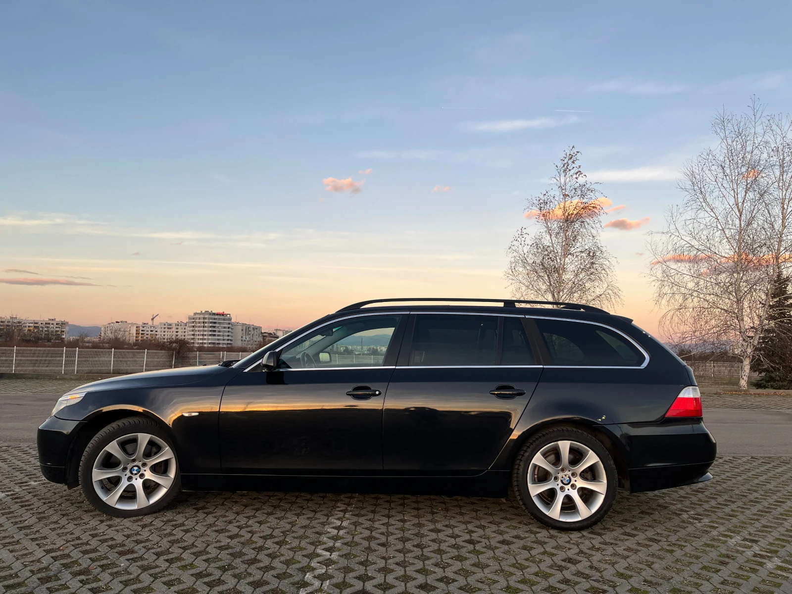 BMW 525 E61 Xi 4x4 218 к.с ръчни скорости - изображение 2