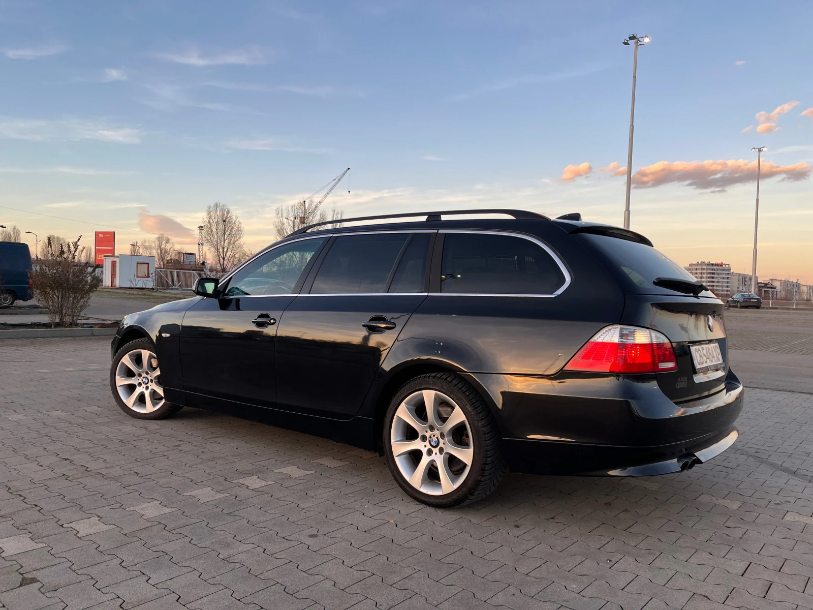 BMW 525 E61 Xi 4x4 218 к.с ръчни скорости - изображение 3