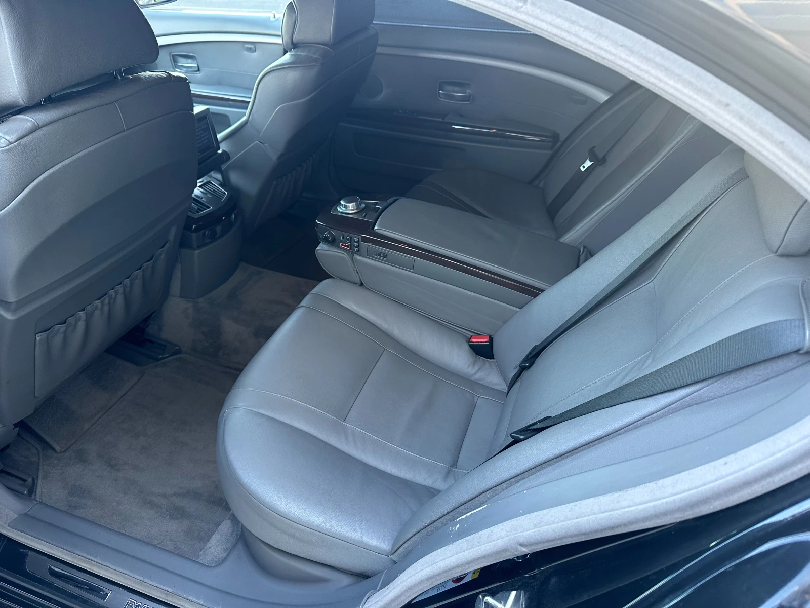 BMW 750 LI  Бензин/Газ - изображение 7