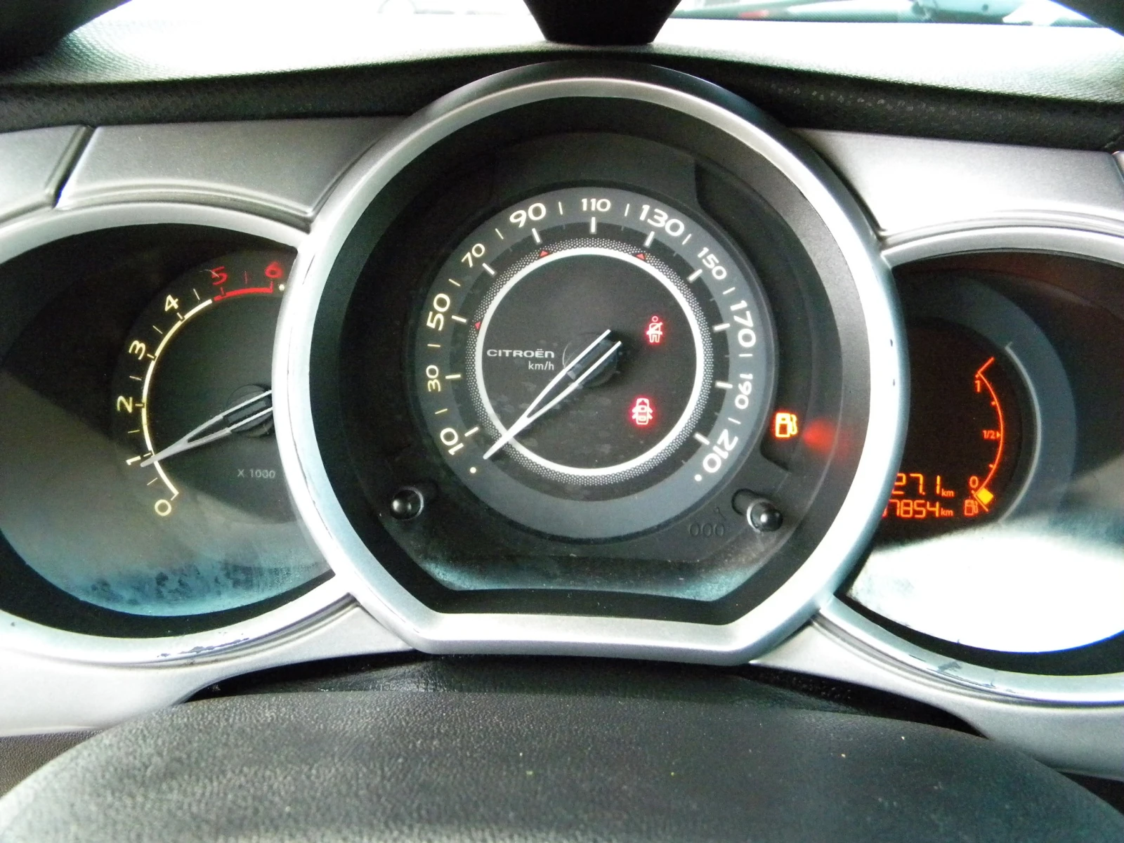 Citroen C3 1.4HDI-137000km* КАТО НОВО* EURO5A - изображение 9