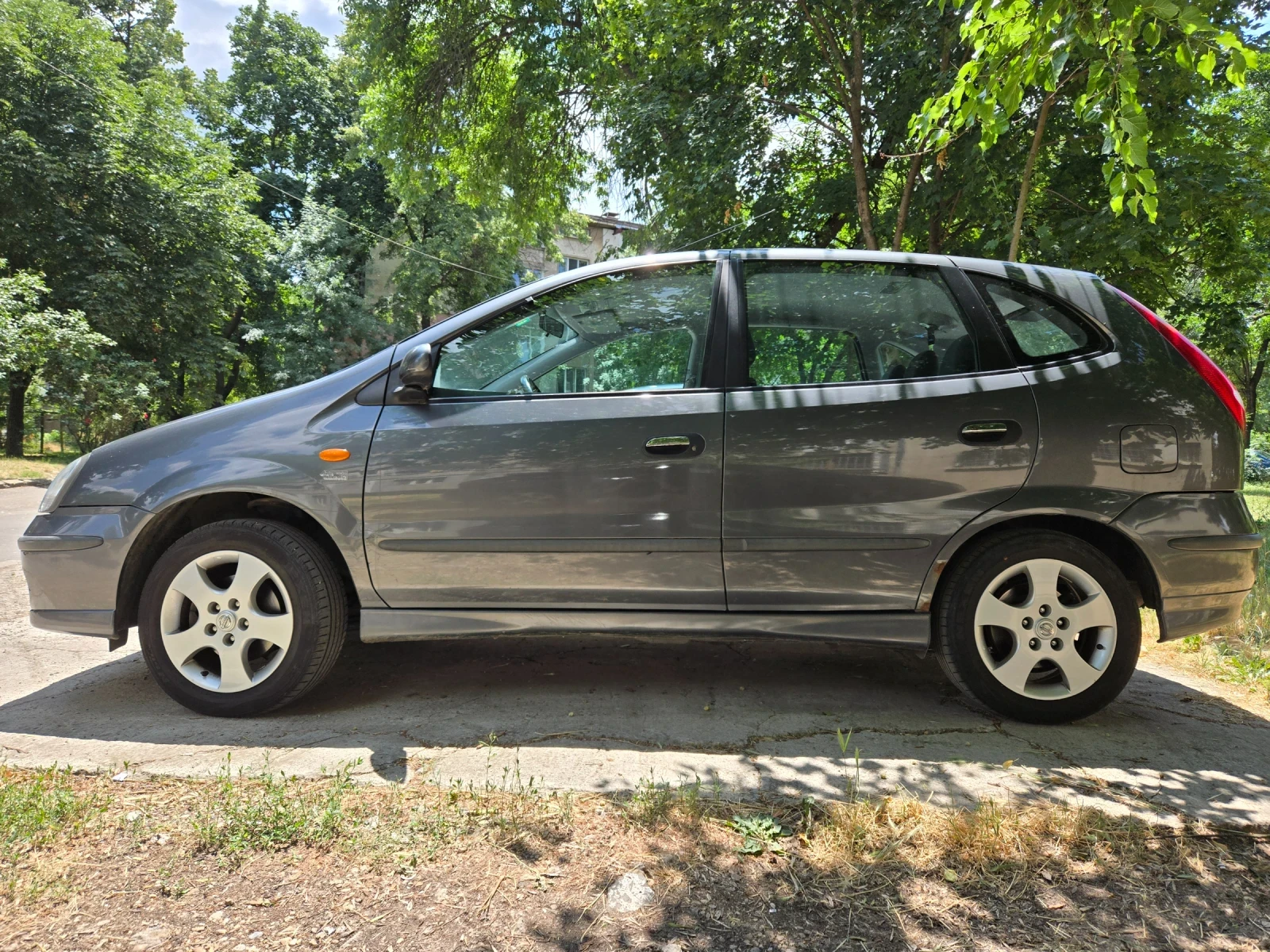 Nissan Almera tino  - изображение 3