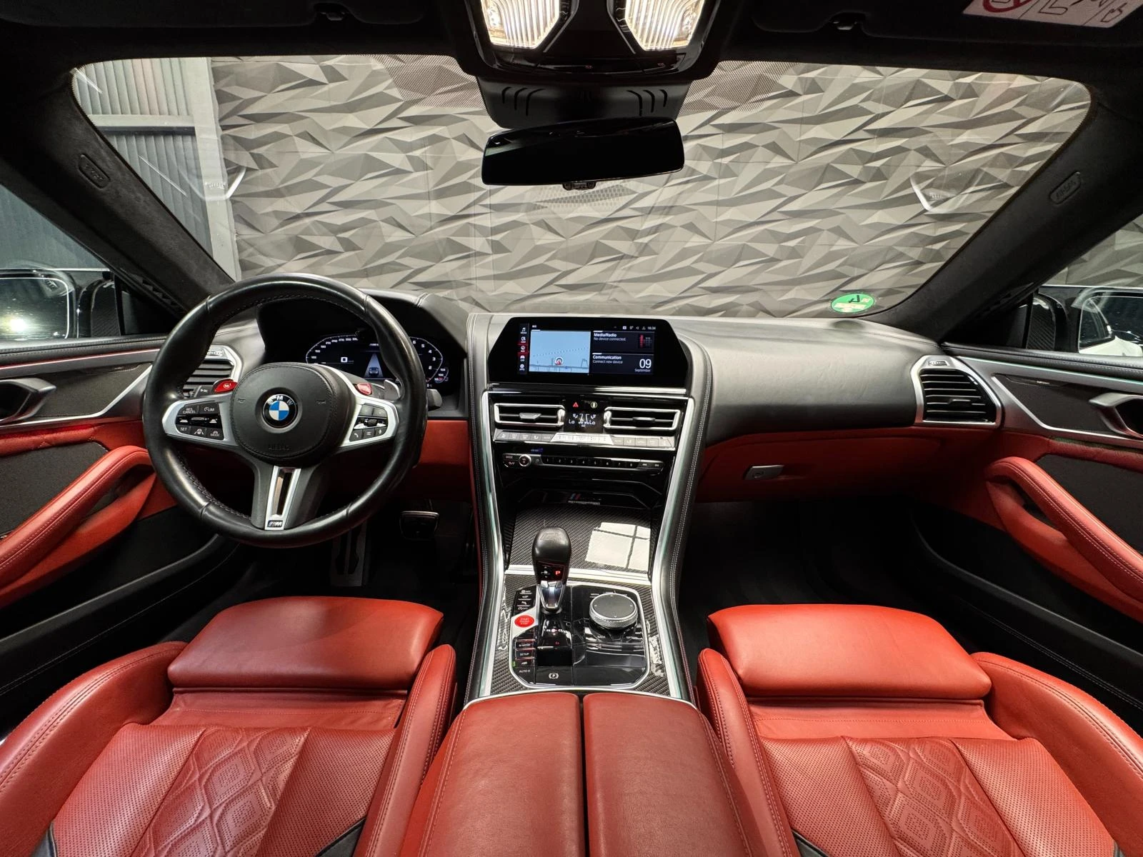 BMW M8 Competition Coupe* H&K* 360* Carbon* HuD* Ambient - изображение 5