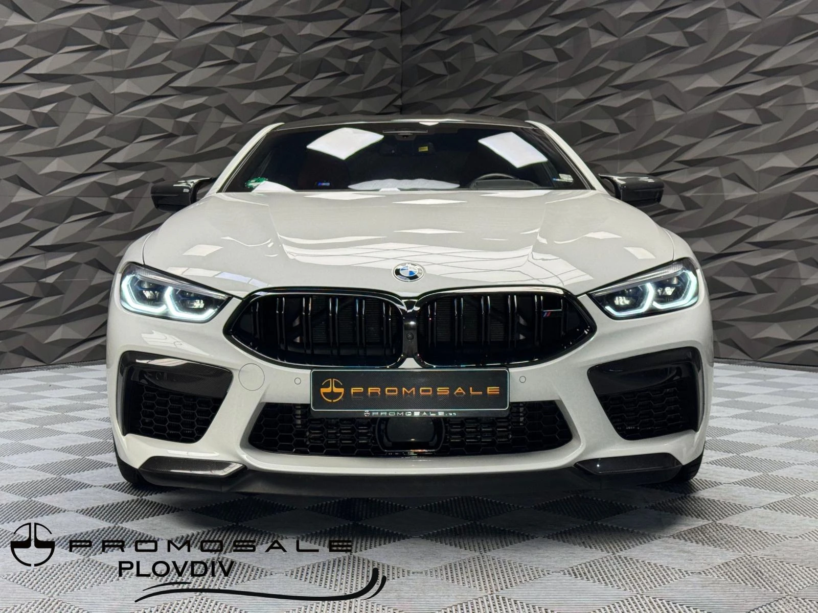 BMW M8 Competition Coupe* H&K* 360* Carbon* HuD* Ambient - изображение 2