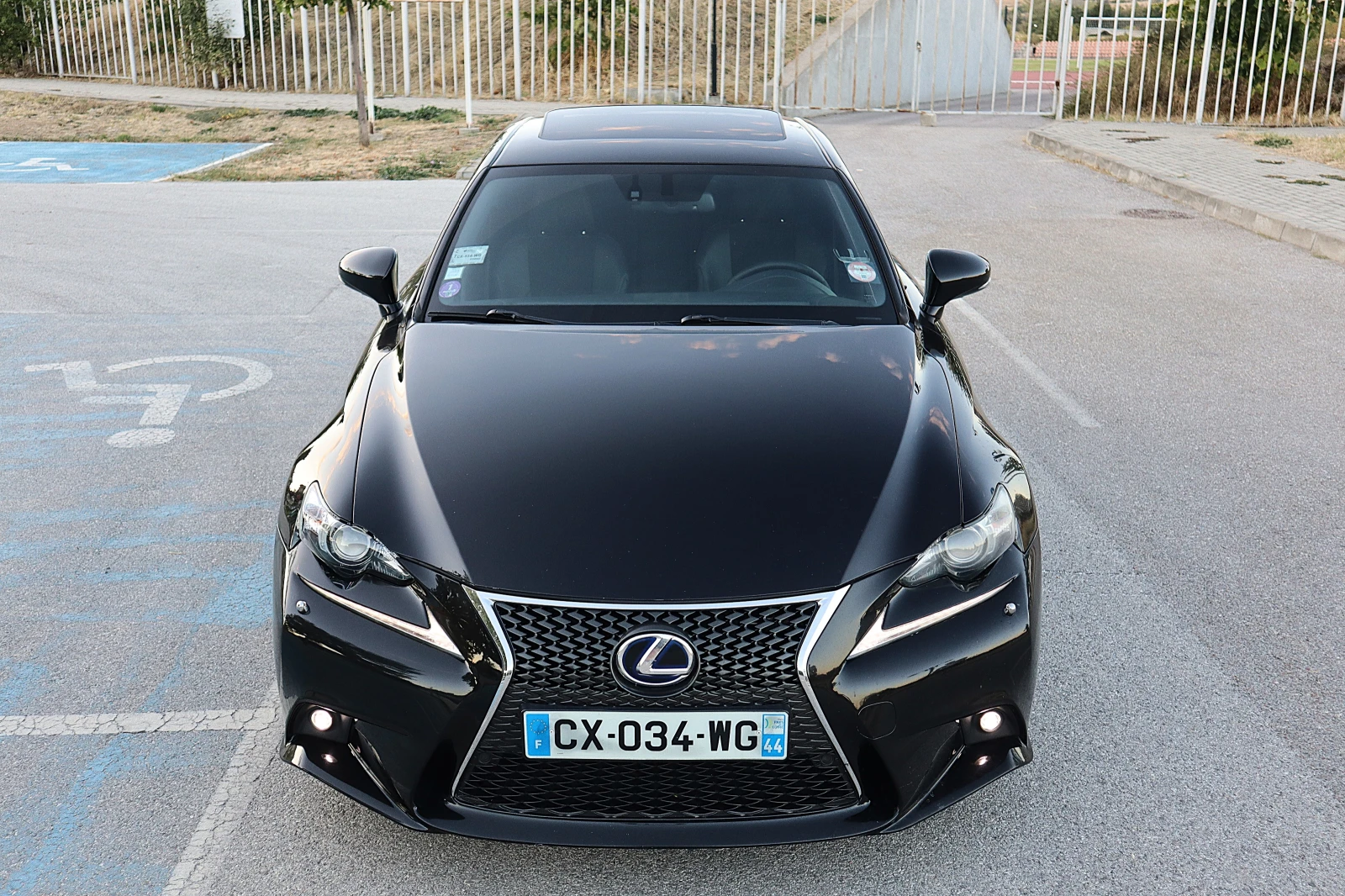 Lexus IS 300 IS300H F-Sport - изображение 8