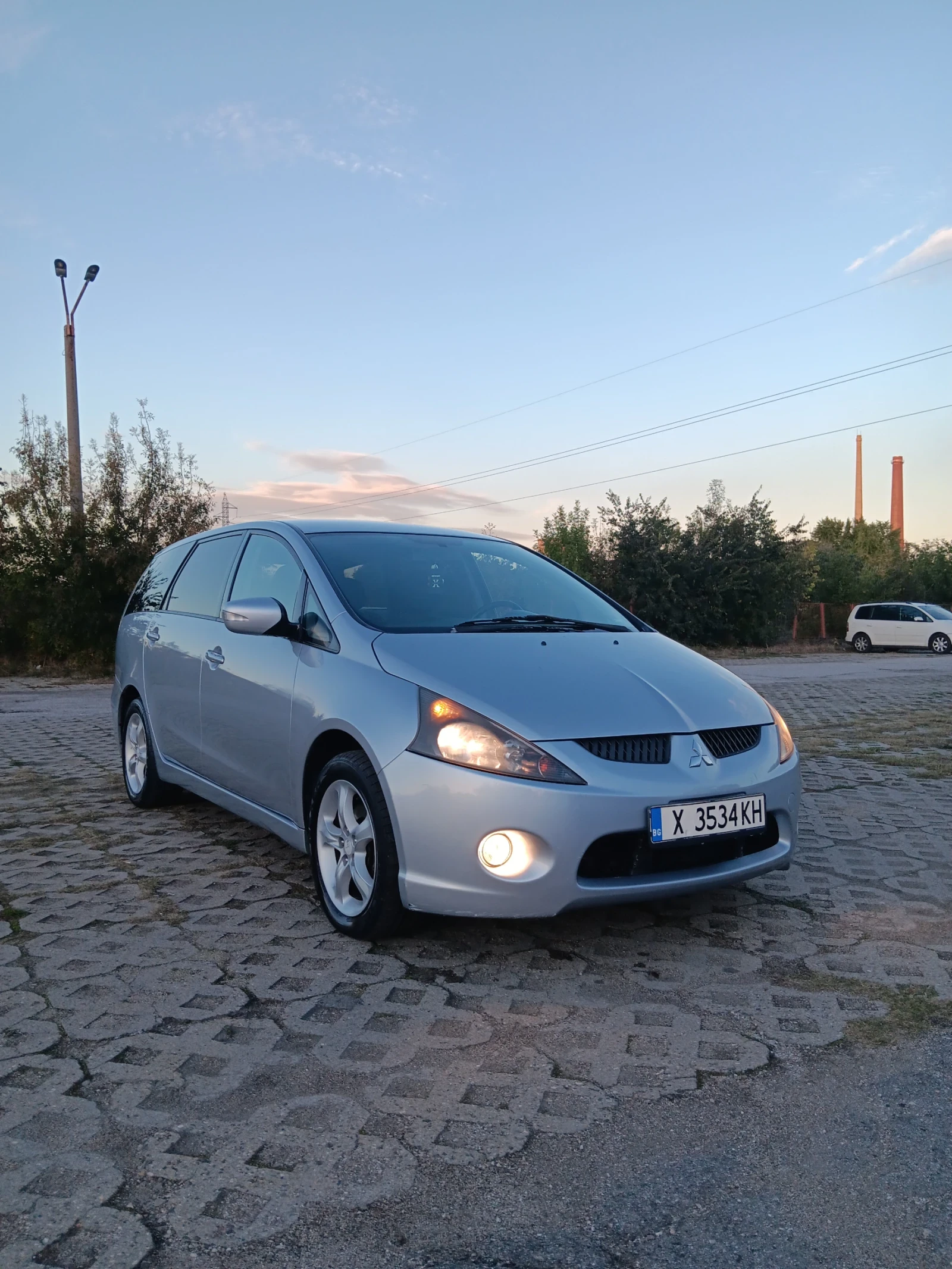 Mitsubishi Grandis | Mobile.bg — изображение 1
