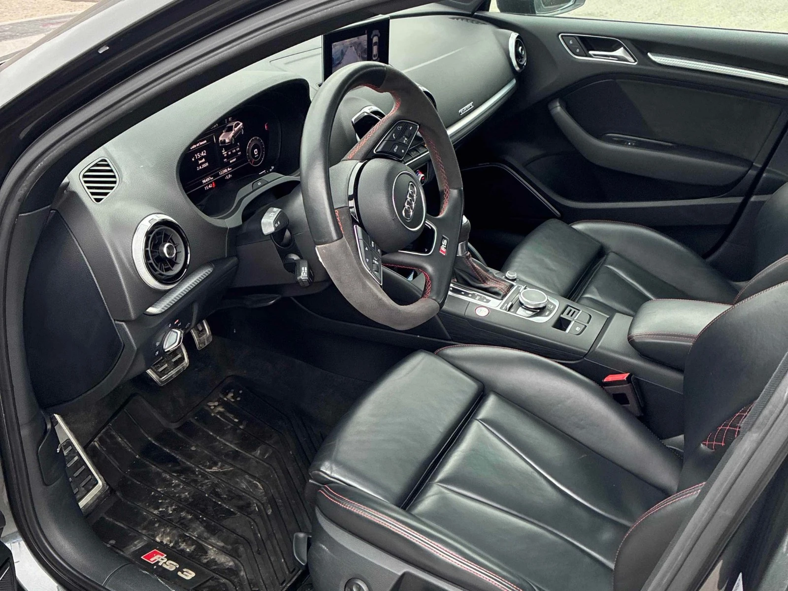 Audi Rs3 С РЕГИСТРАЦИЯ & АВТО КРЕДИТ, снимка 5 - Автомобили и джипове - 54081882