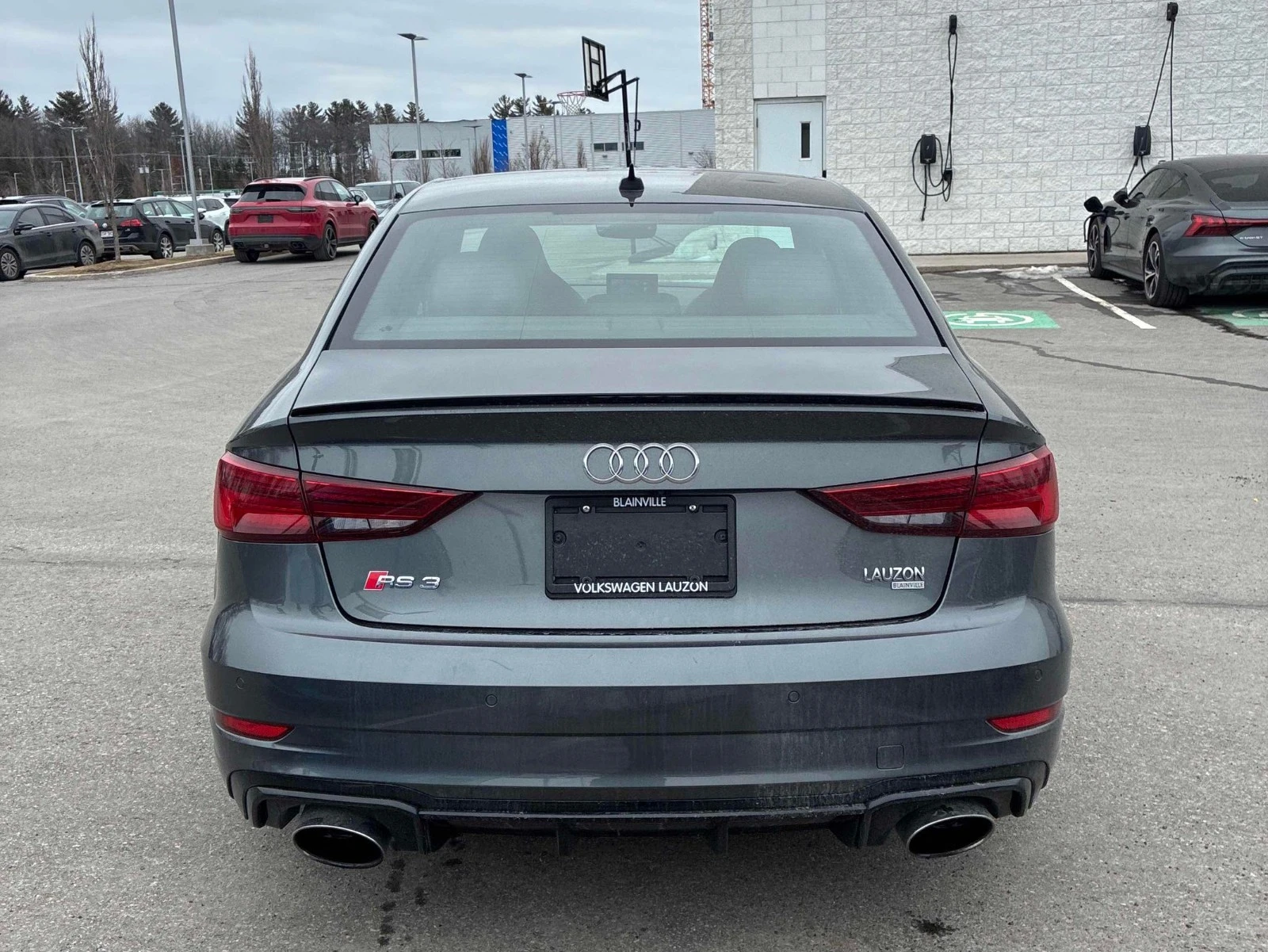 Audi Rs3 С РЕГИСТРАЦИЯ & АВТО КРЕДИТ, снимка 4 - Автомобили и джипове - 54081882